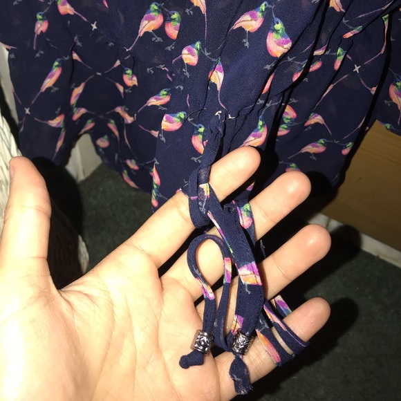 patterned blouse! 💕 - Picture 4 of 4